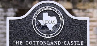 The Cottonland Castle Sign